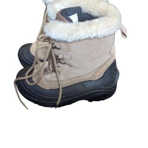 Itasca Women's Tan and Black Winter Boots